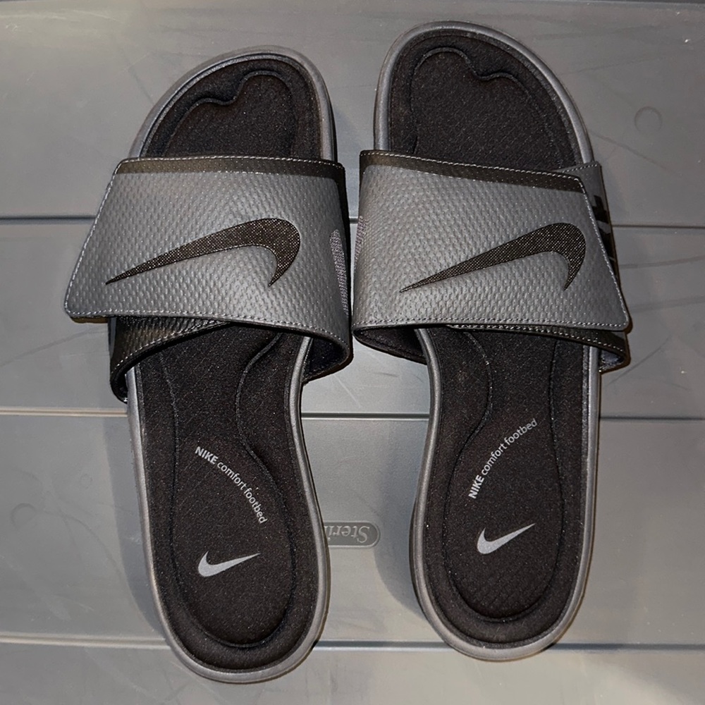 NWOT | NIKE | MEMORY FOAM MENS FLIP FLOPS | SIZE 15